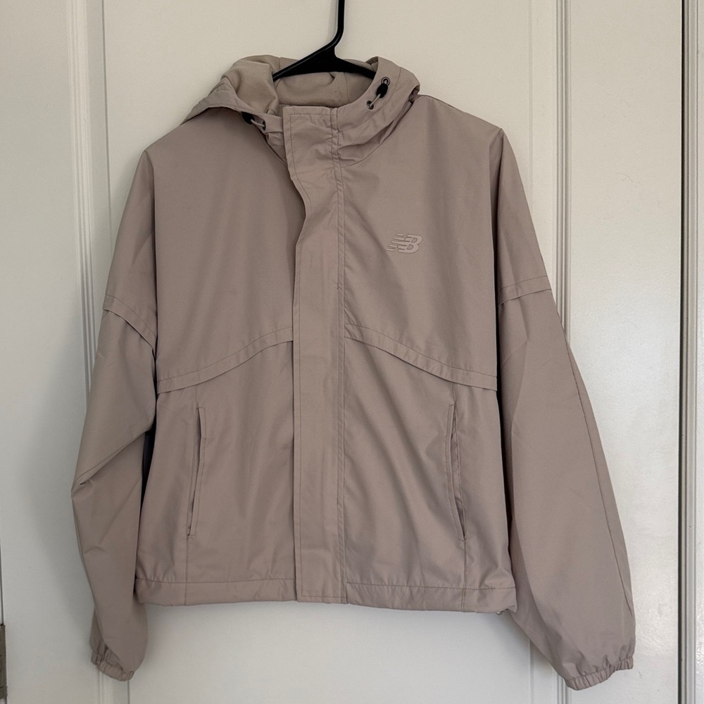 New Balance Light Taupe-Beige Windbreaker Size XS Relaxed Fit